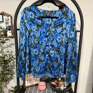 Vince Camuto Blue and Green Button Down Shirt size medium